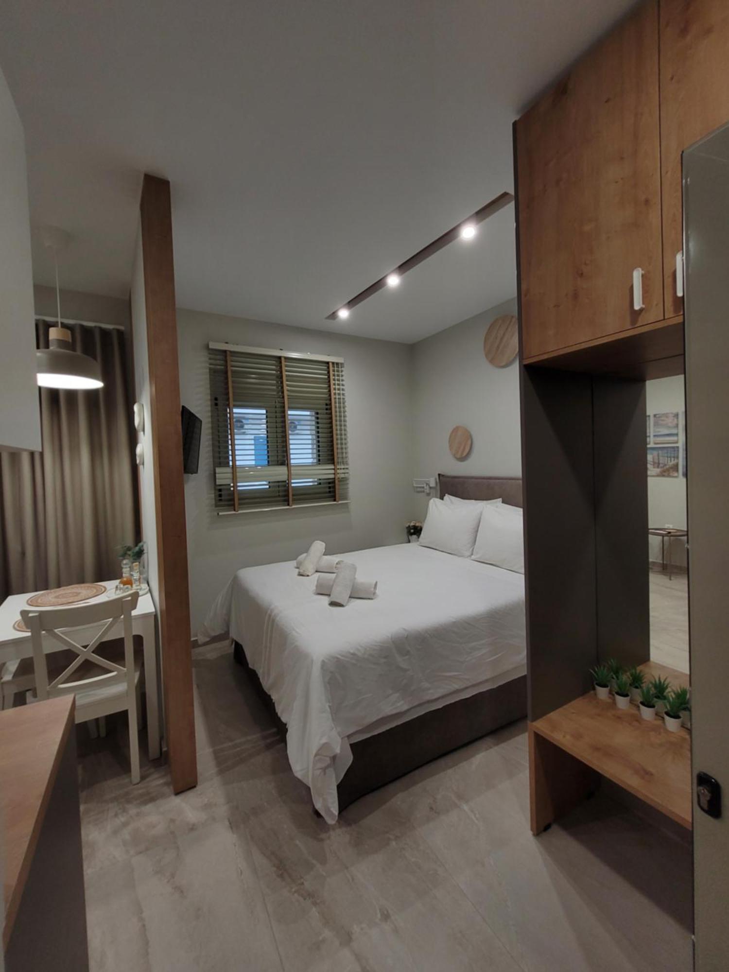 Armonia Small Luxury Apartments Ierápetra Eksteriør billede